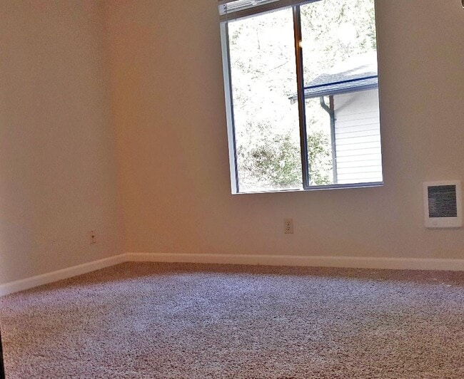 Building Photo - 6991 Chico Way NW