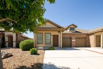 Building Photo - Beautiful 3 Bedroom Duplex Located in New Braunfels, Texas!