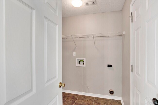 Building Photo - 512 Batten Blvd