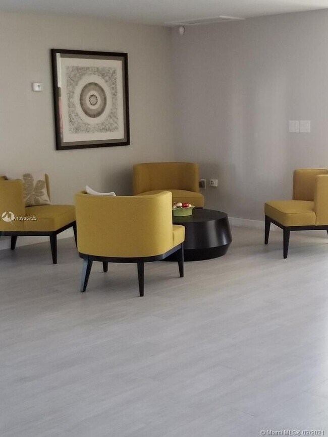 Building Photo - 8005 SW 107th Ave