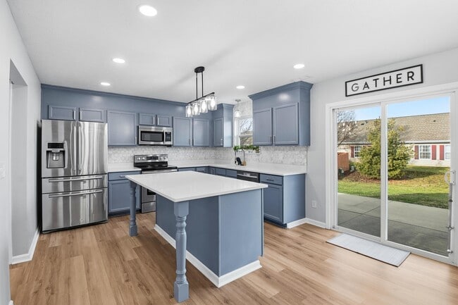 Building Photo - 601 Clark Ave