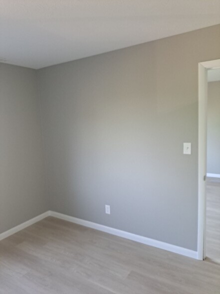 Building Photo - 25735 Lorain Rd
