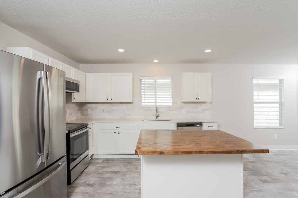 Building Photo - 8963 Oakwood Park