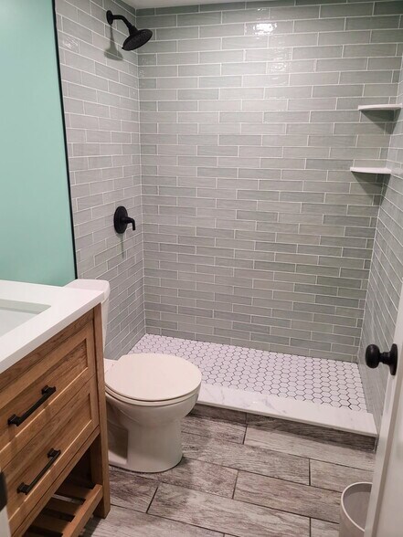 Building Photo - 133 N Country Rd