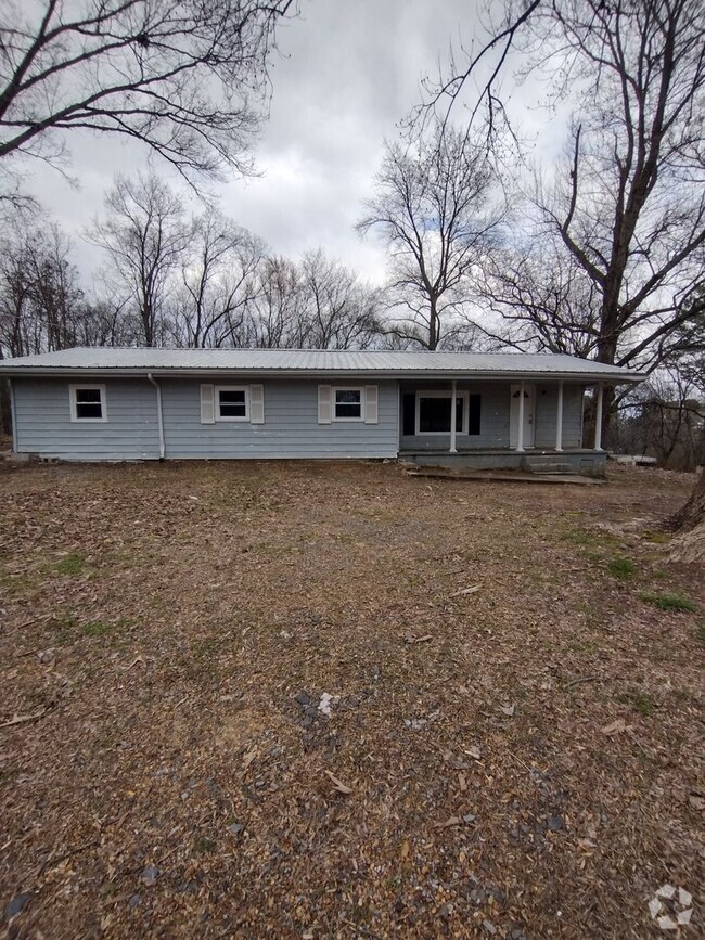 Building Photo - Newly Updated House in Rossville