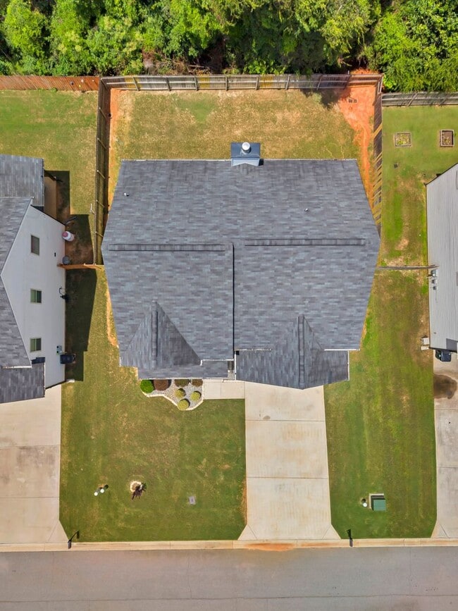Building Photo - Spacious 4BR Home with Fenced Yard & Community Pool