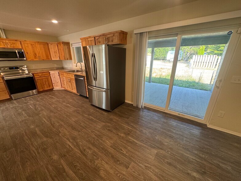 Building Photo - 27212 X Ln