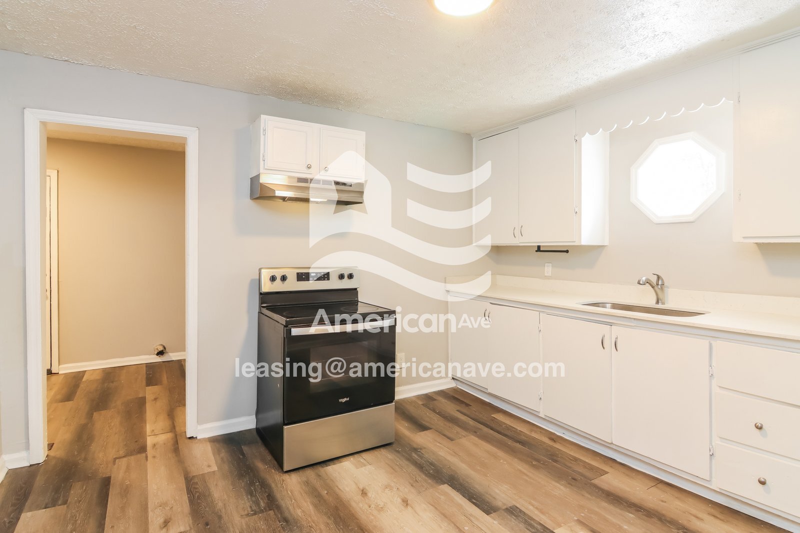 Building Photo - 615 Arthur St