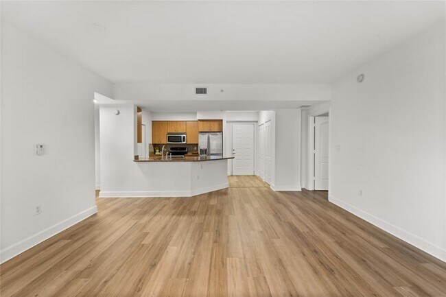 Building Photo - 1830 Radius Dr