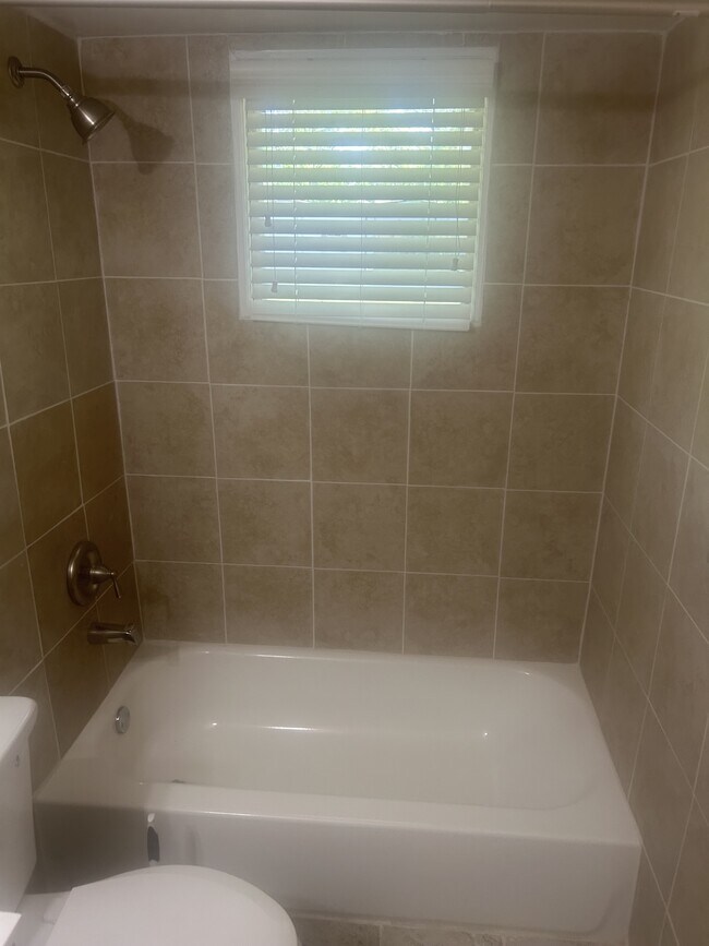 Building Photo - 2651 Clement Curve