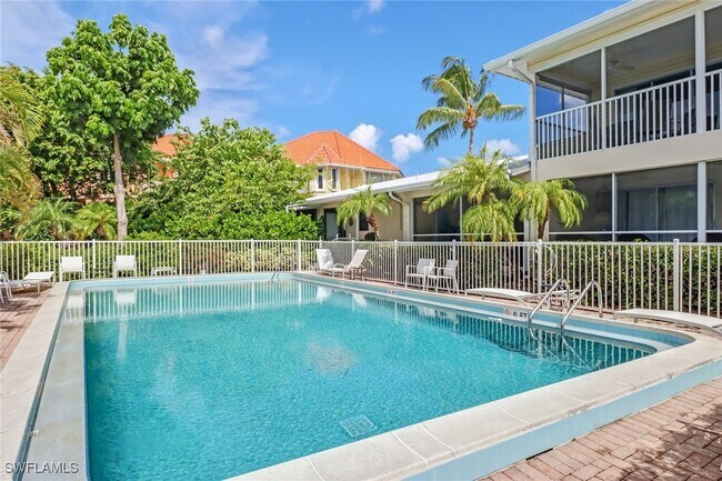 Building Photo - 1351 Curlew Ave