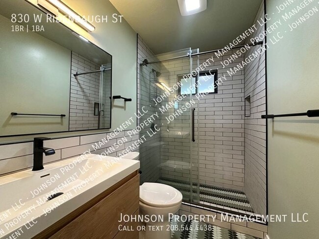 Building Photo - 830 W Ridenbaugh St