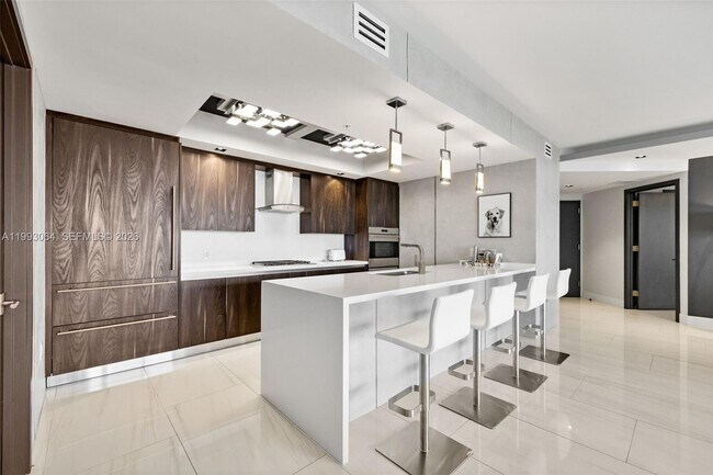 Building Photo - 1180 N Federal Hwy