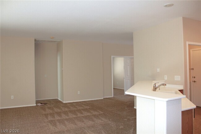 Building Photo - 2212 Sawtooth Mountain Dr