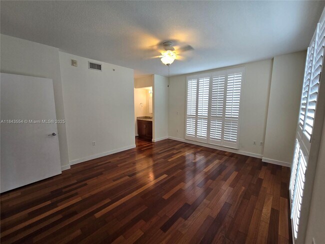 Building Photo - 7275 SW 89th St