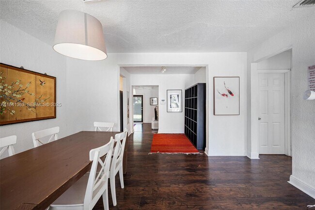 Building Photo - 243 NW 44th St