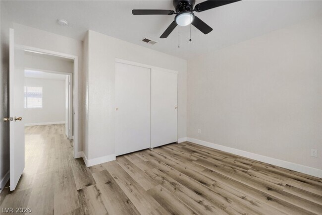 Building Photo - 5115 N Vista Del Rancho Way