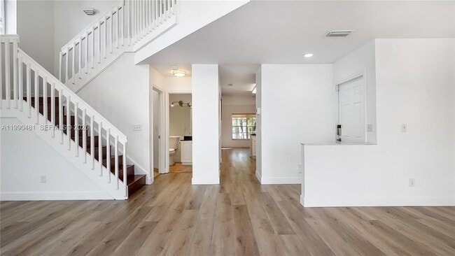 Building Photo - 876 Garnet Cir