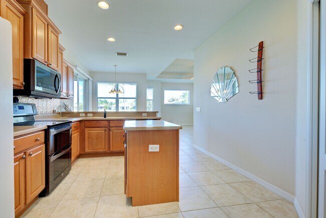 Building Photo - 3BD/2BA/3 Car Garage in Stoneybrook