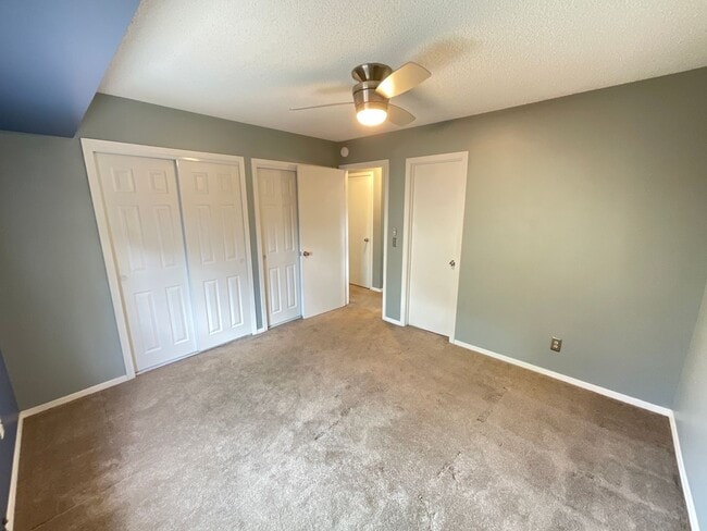 Building Photo - 3 Bedroom Home Available Near E Woodmen Rd...