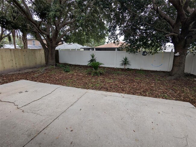 Building Photo - 5000 Anclote River St
