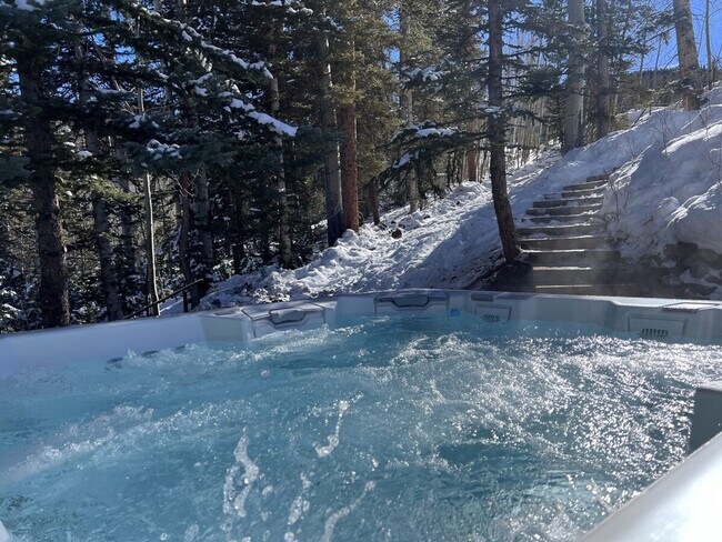 Building Photo - 116 Winterleaf Dr