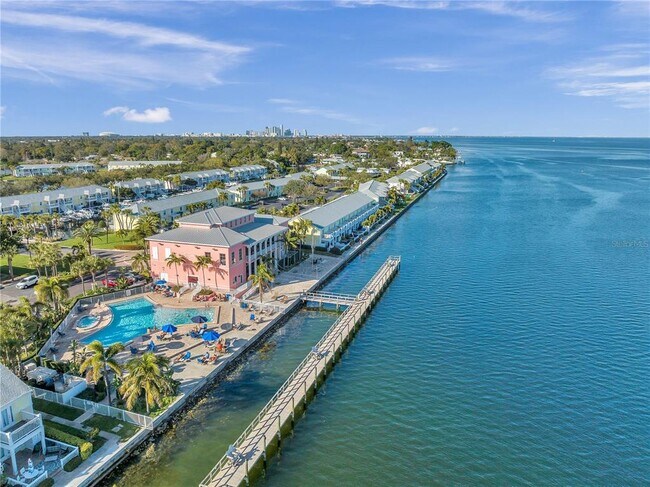 Building Photo - 4728 Beach Dr SE