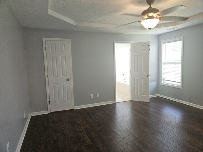 Building Photo - 230 Van Buren Dr