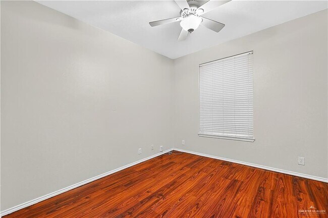 Building Photo - 33 Santa Fabiola St