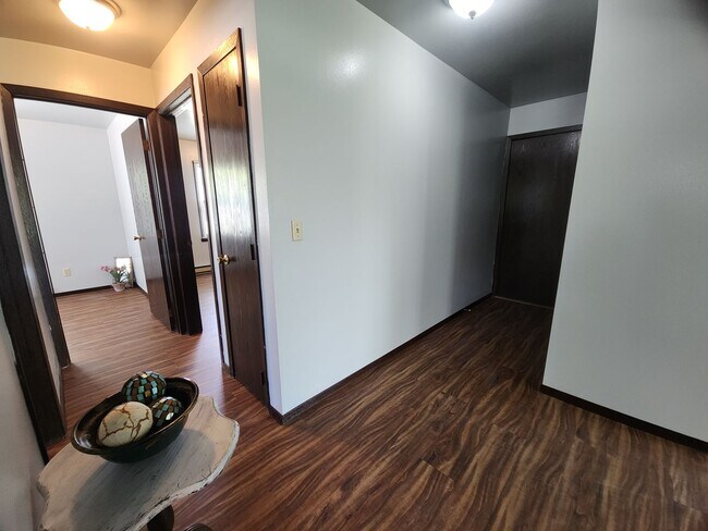Building Photo - 1129 Primrose Ct