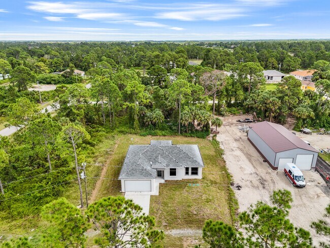 Building Photo - 623 Franklin