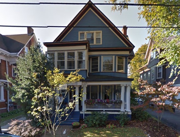 Building Photo - 94 Linden St