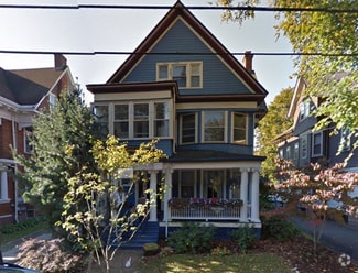 Building Photo - 94 Linden St