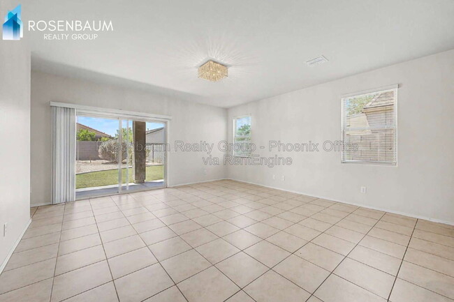 Building Photo - 41917 W Manderas Ln
