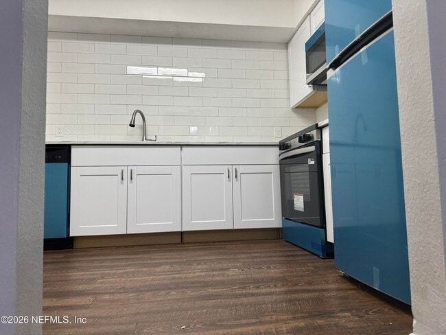 Building Photo - 394 Fortuna Ave