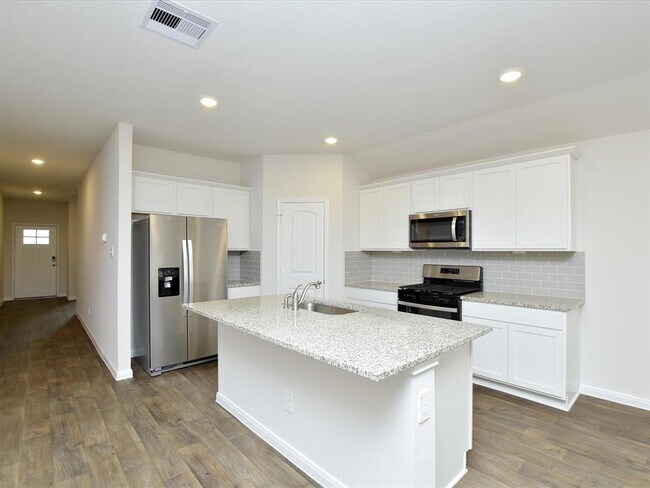 Building Photo - 1305 Camden Ln