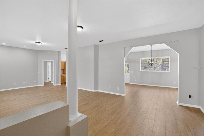 Building Photo - 11304 Balm Riverview Rd