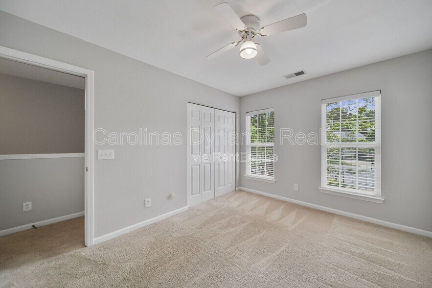 Building Photo - 6435 Gatesville Ln