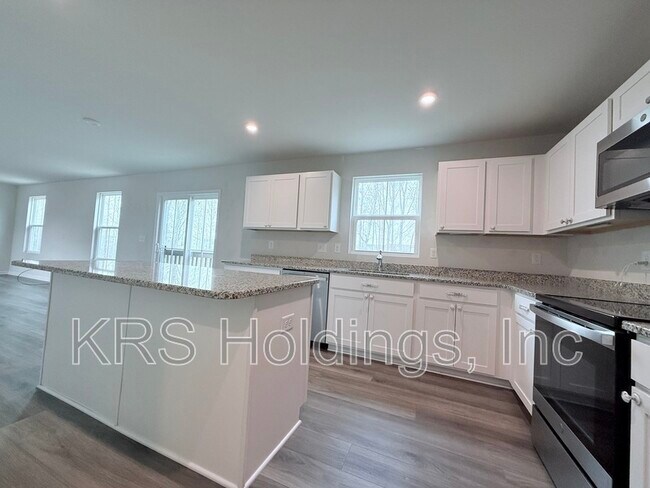 Building Photo - 379 Hunting Wood Dr