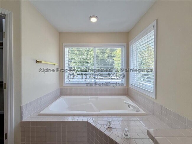 Building Photo - 13649 SW Packard Ln