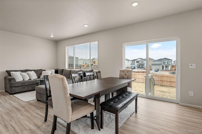 Building Photo - 11437 Splake St