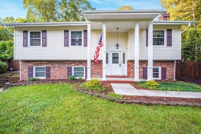Building Photo - 948 Ficklen Rd