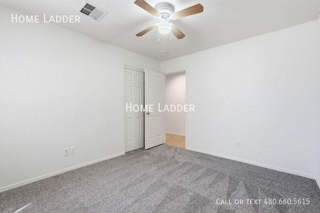 Building Photo - 10452 W Arivaca Dr