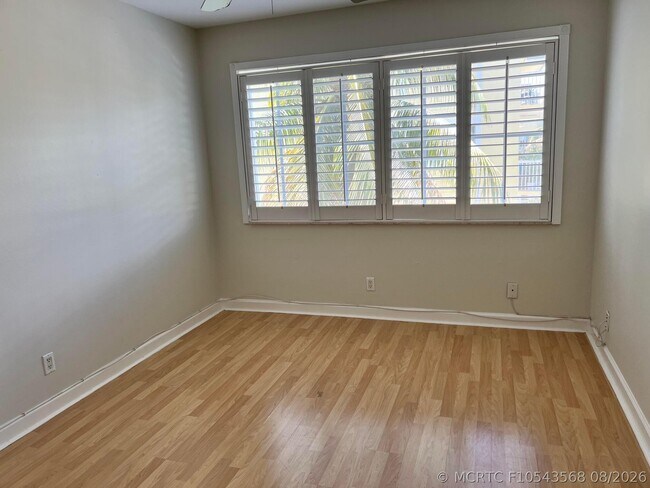Building Photo - 1515 E Broward Blvd