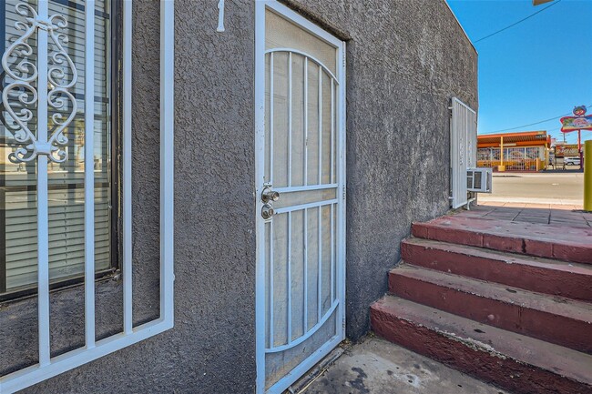 Primary Photo - Studio Near Downtown Las Vegas