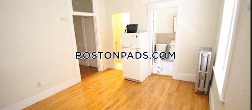 Building Photo - 64 Hemenway St