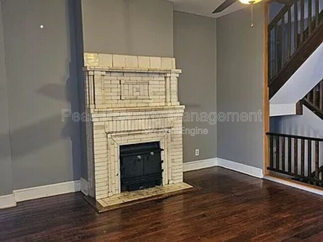 Building Photo - 216 N 32nd St