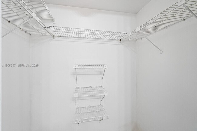 Building Photo - 1000 St Charles Pl