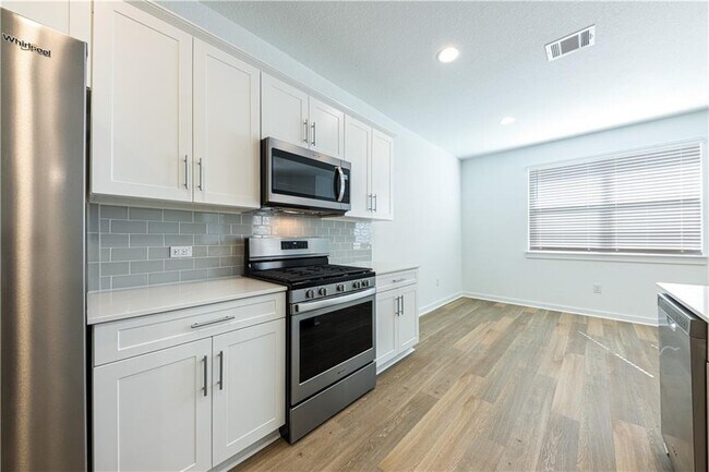 Building Photo - 1804 Bonham Ln