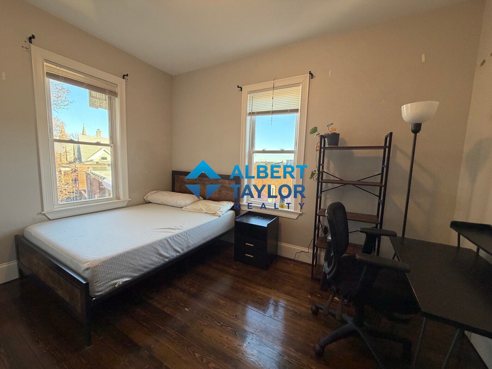 Building Photo - 71 Hillside St